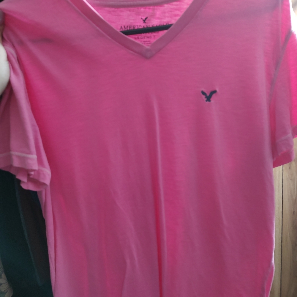 American Eagle Pink V-Neck T-Shirt